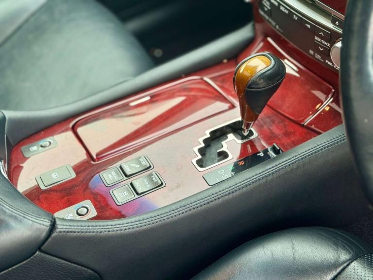 2022 Lexus LS 5.0 600h V8 Premier Saloon 4dr Petrol Hybrid CVT 4WD Euro 5 (s/s) (445 ps) Saloon H...