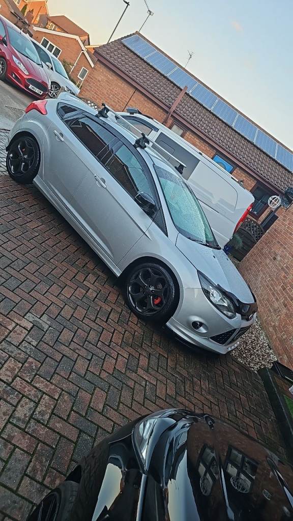 Ford, FOCUS, Hatchback, 2012, Manual, 998 (cc), 5 doors