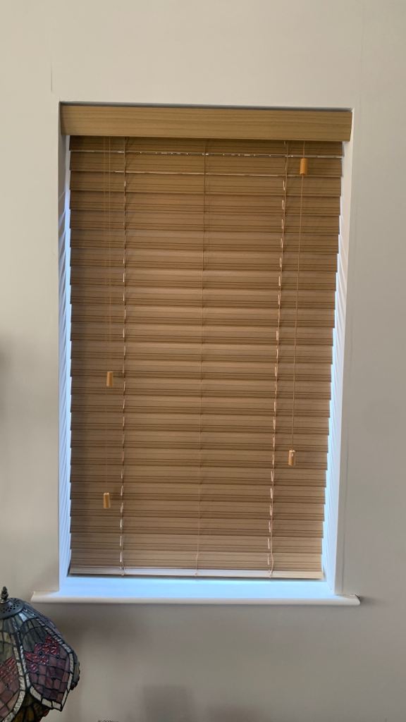 6 Wood Effect Venetian Blinds - Various Sizes - Sold as Lot or Individually