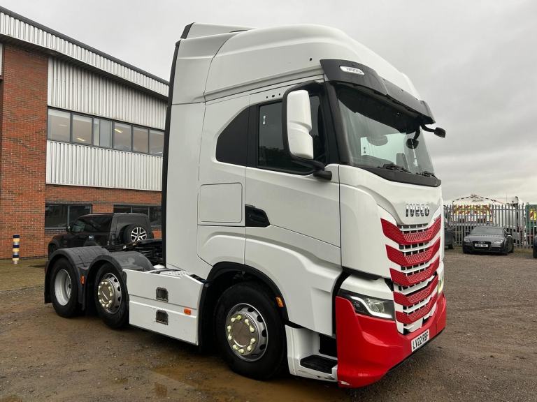 IVECO S-WAY 490 6X2 TRACTOR UNIT 2022 – LV22 RBF