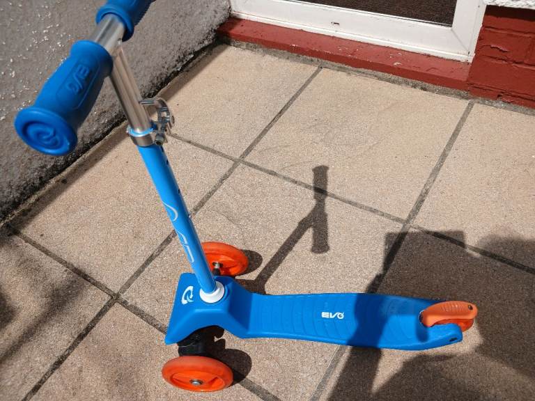 Child's scooter