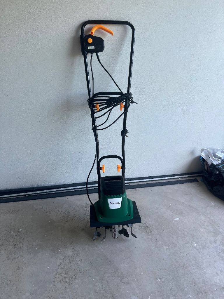 Essentials  800W 28cm Tiller 220-240V