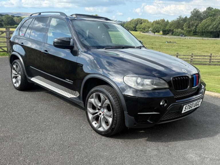 BMW X5 40D 2011 Diesel panroof fully loded leaather tow bar