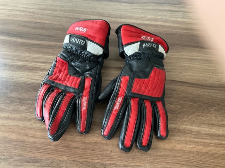 Ladies motorcycle gloves size 7.5 Akito Kevlar