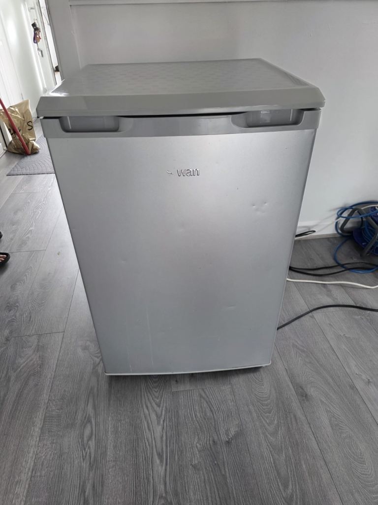 Undercounter fridge 