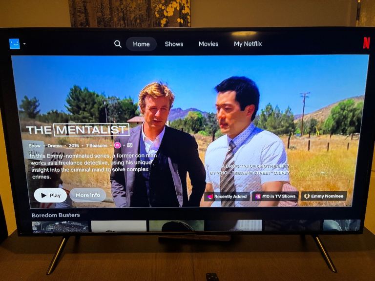 SAMSUNG 55-INCH UE55RU7020 Smart 4K Ultra HD HDR LED TV 