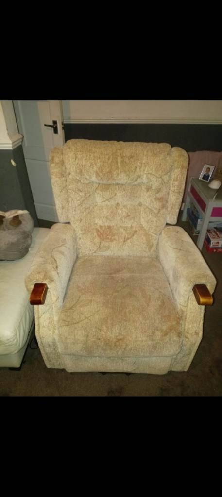 Rising recliner chair 