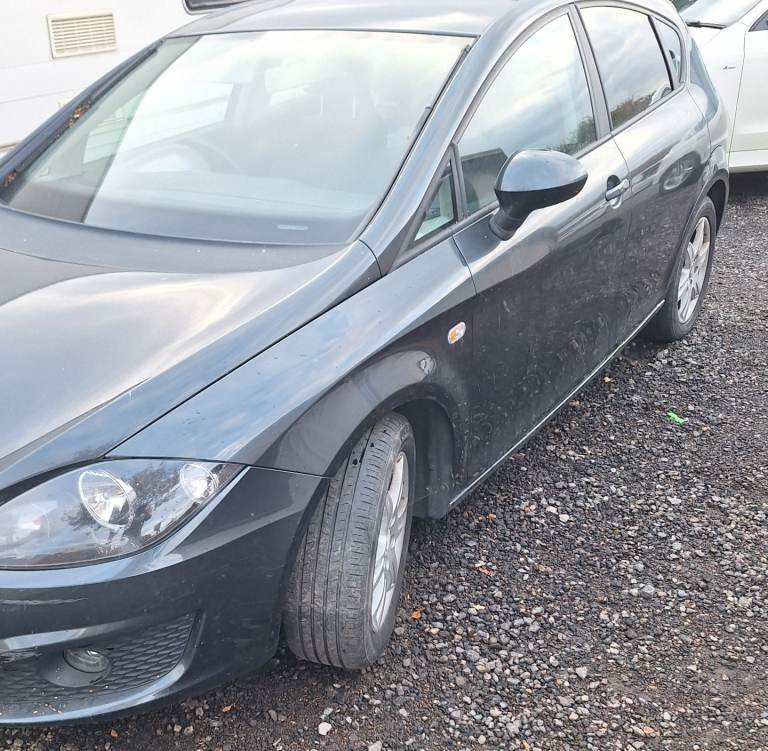 Seat leon 2011 1.6 diesel ecomotive breaking all parts avaliable 