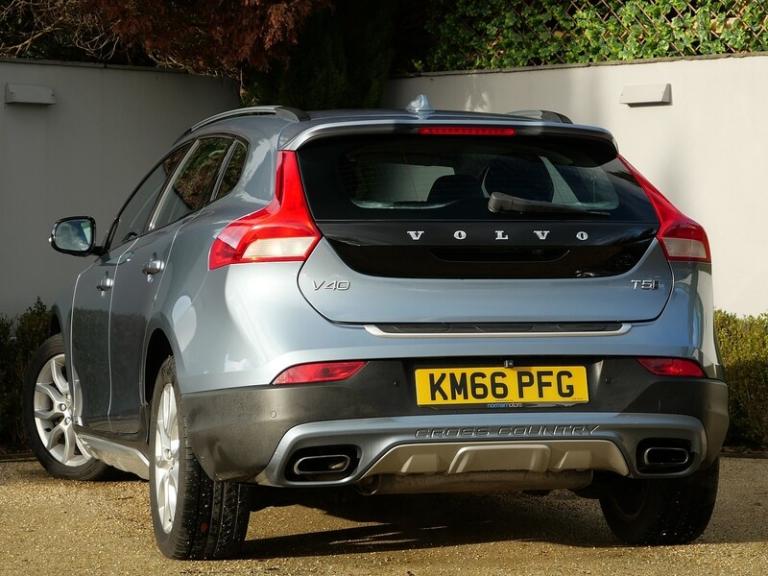 2016 Volvo V40 Cross Country 2.0 T5 Pro Hatchback 5dr Petrol Auto AWD Euro 6 (s/s) (245 ps) Hatch...