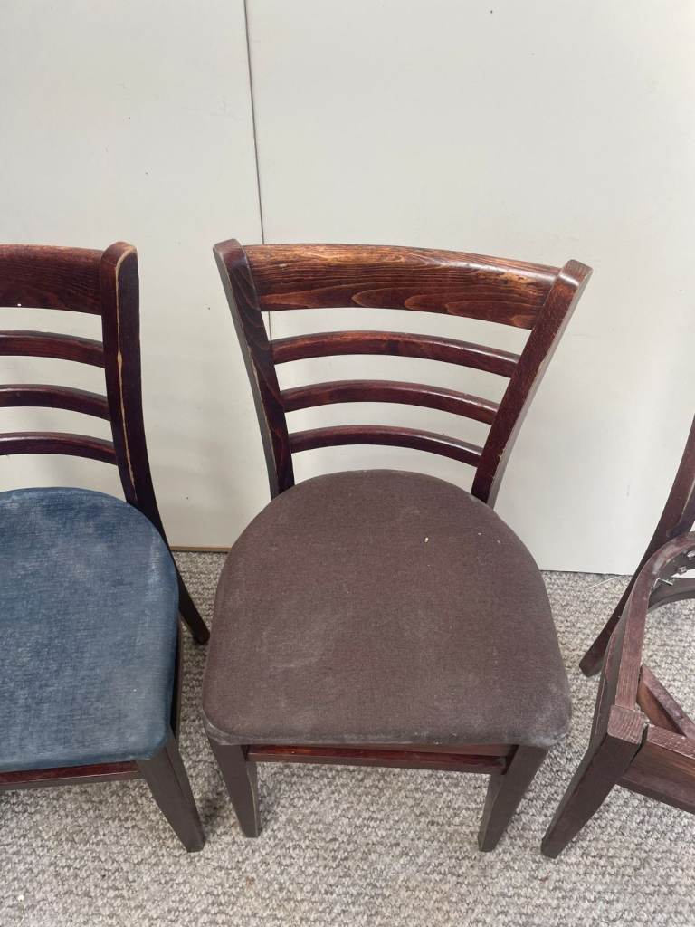 4 Wooden Chairs