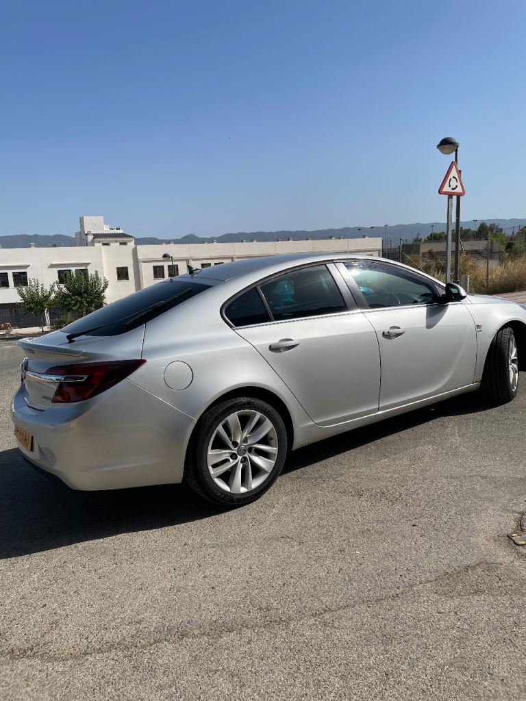Vauxhall, INSIGNIA, Hatchback, 2014, Manual, 1956 (cc), 5 doors
