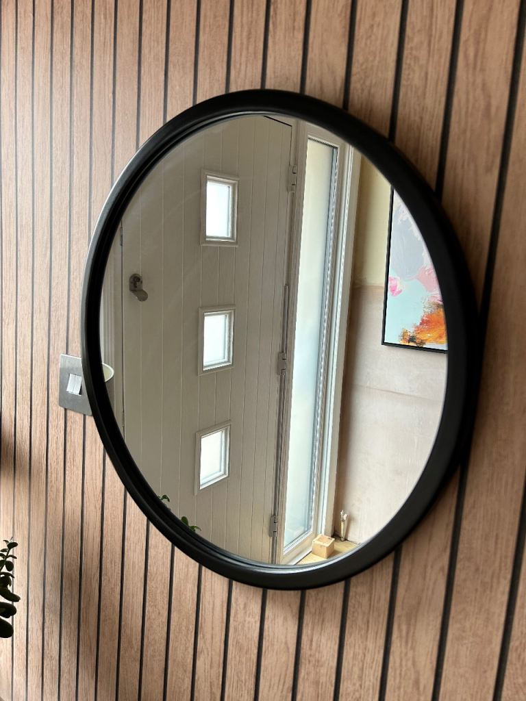 Round Black Framed Mirror – Excellent Condition