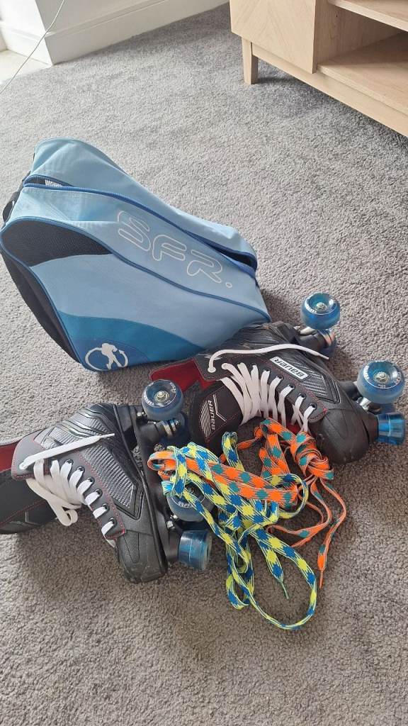 Bauer quads Roller Skates with Carry Bag – Good Condition