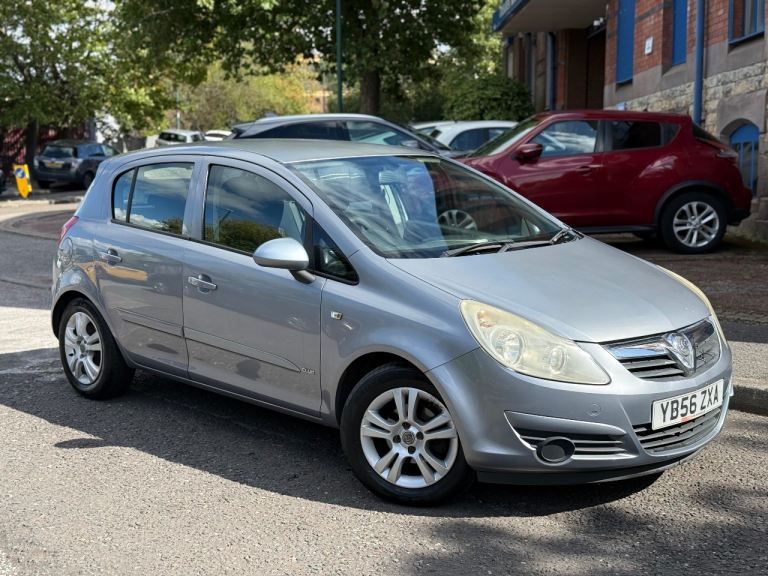 2007 Vauxhall Corsa 1.4 Club 5dr Hatchback Silver - 79k Mileage - MOT Feb 27!