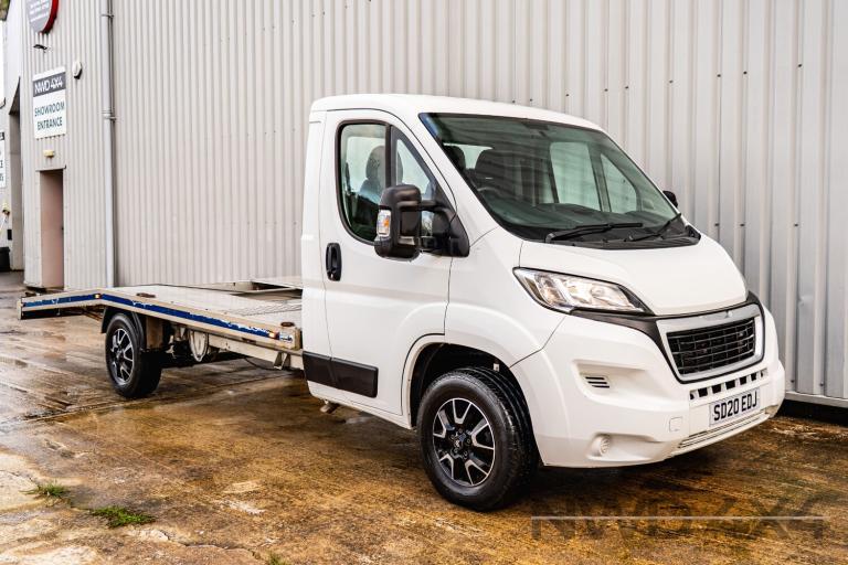 2020 Peugeot Boxer 2.2 BlueHDi Dropside 165ps CHASSIS CAB Diesel Manual