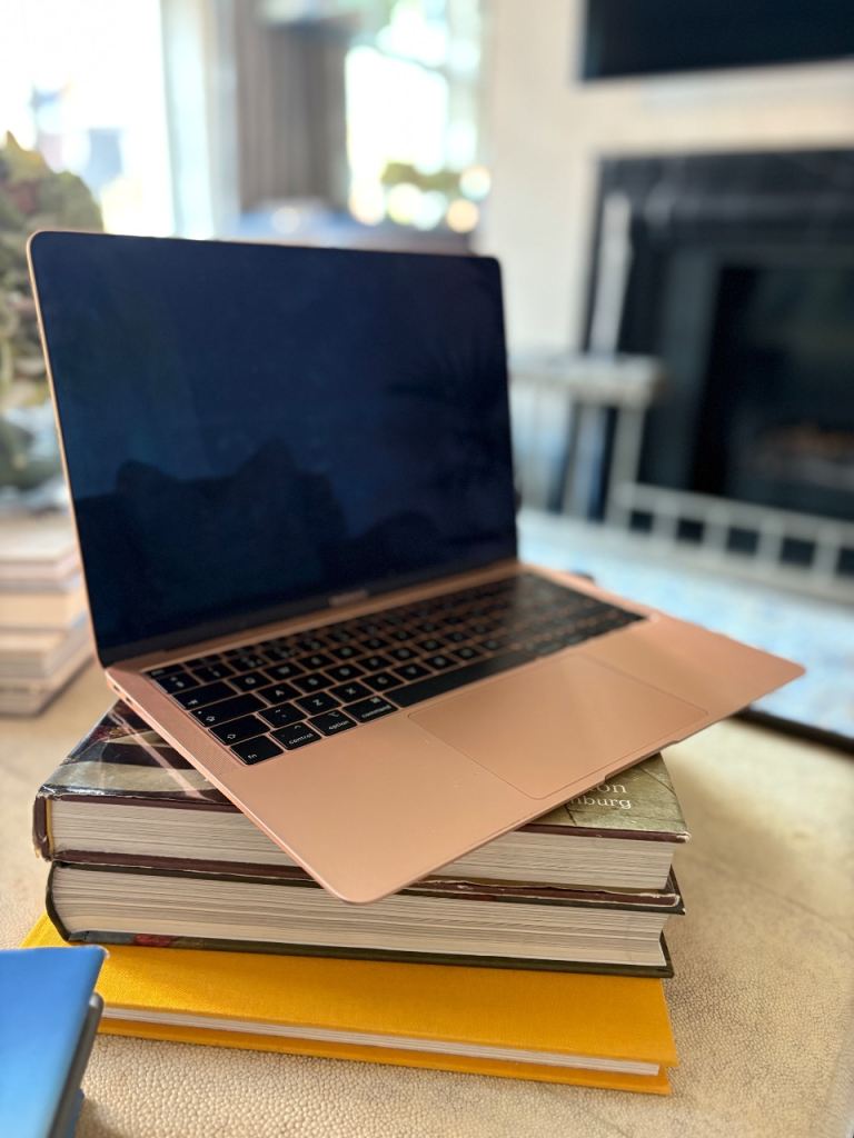 VIN,MacBook Air (Retina, 13-inch, 2018)‎