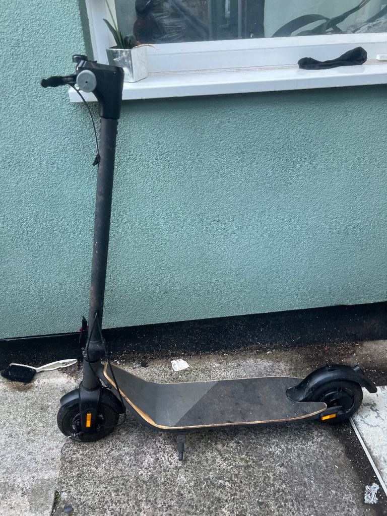 Electric scooter
