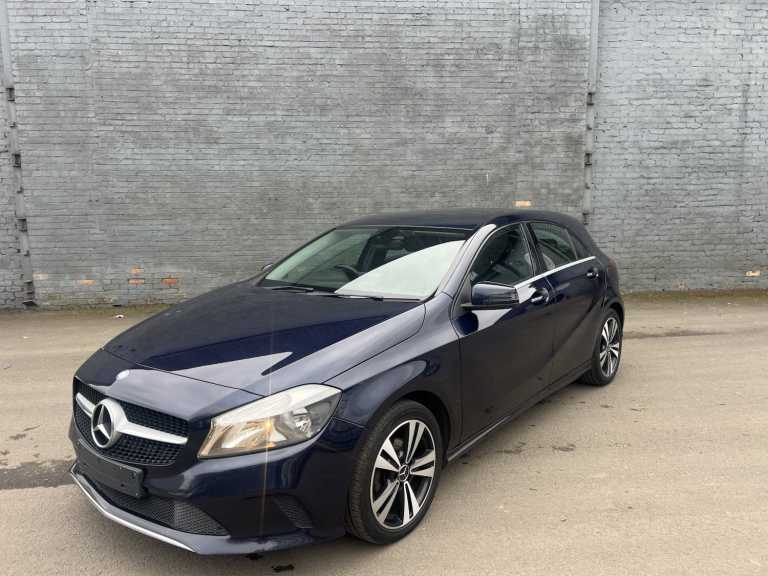 MERCEDES-BENZ A CLASS 1.5 A180d Sport 2016