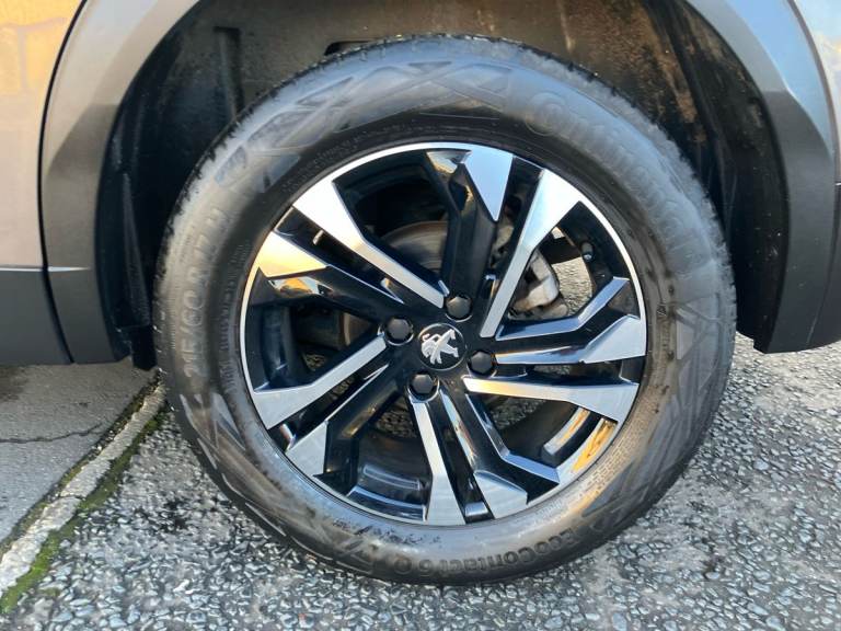 2022 Peugeot 2008 1.2 PureTech Allure Premium 5dr Estate PETROL Manual