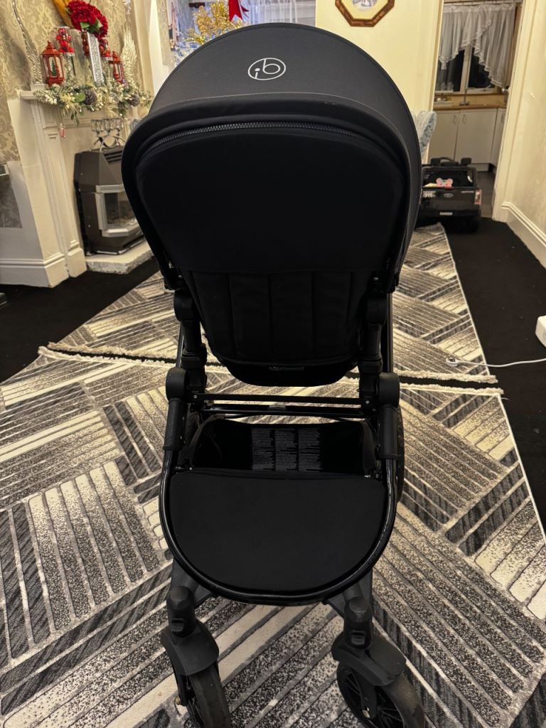Ickle Bubba Black&Grey Stroller