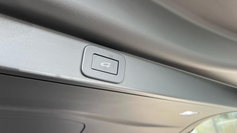 2025 Land Rover Range Rover 3.0 P400 HSE LWB 4dr Auto [7 Seat] ESTATE PETROL Automatic