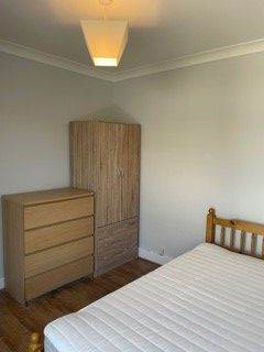 🏠 £800 Double Bedroom Close to Uxbridge Tube Station UB8 2TX 🏠