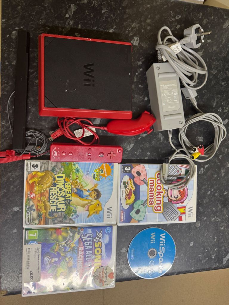 Wii Mini - Red