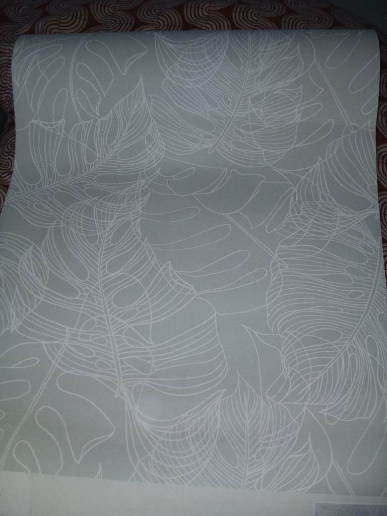 FREE 1 x roll of sage green wallpaper free to collect 