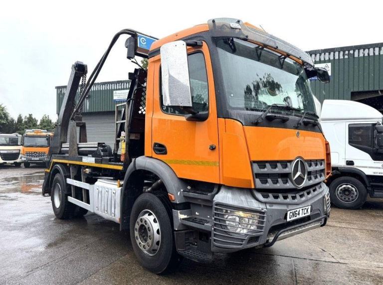 2014 MERCEDES AROCS 1824 SKIP LOADER