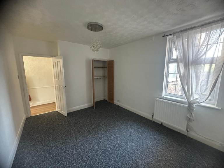 Discover a delightful 2-bedroom flat for rent on Faircross Avenue, Barking, IG11 8