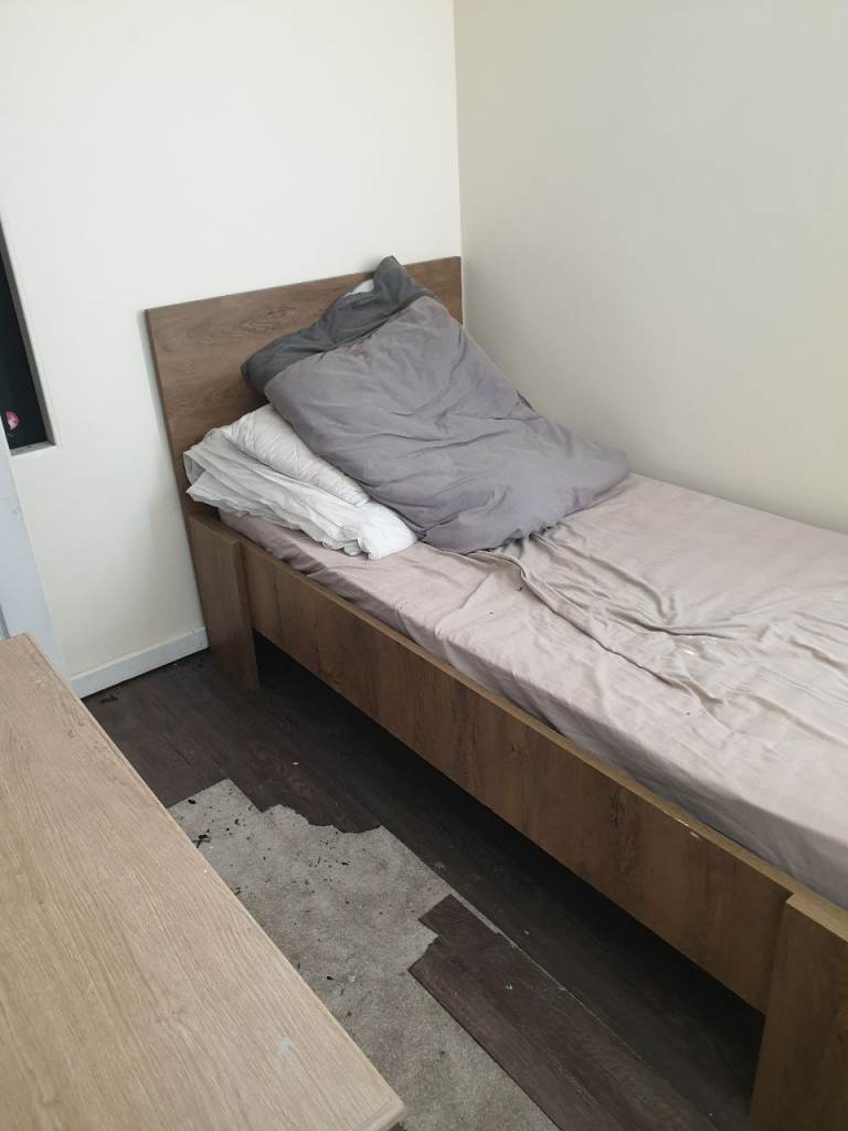 2-BEDROOM HOUSE TO RENT – LONGROYD GROVE, LEEDS LS11 – £899 PCM3