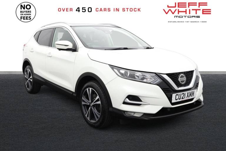 2021 Nissan Qashqai 1.3 DiG-T N-Connecta 5dr [Glass Roof Pack] HATCHBACK PETROL Manual