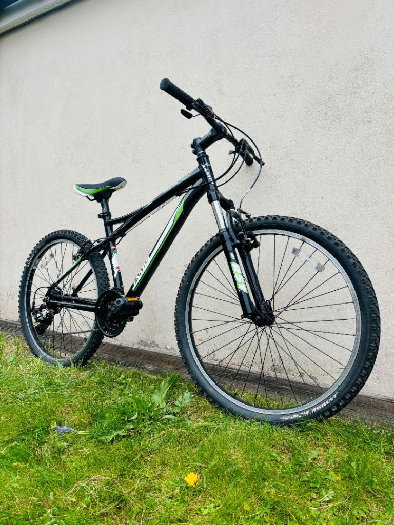 JAMIS BIKE IN EXCELLENT CONDITION 