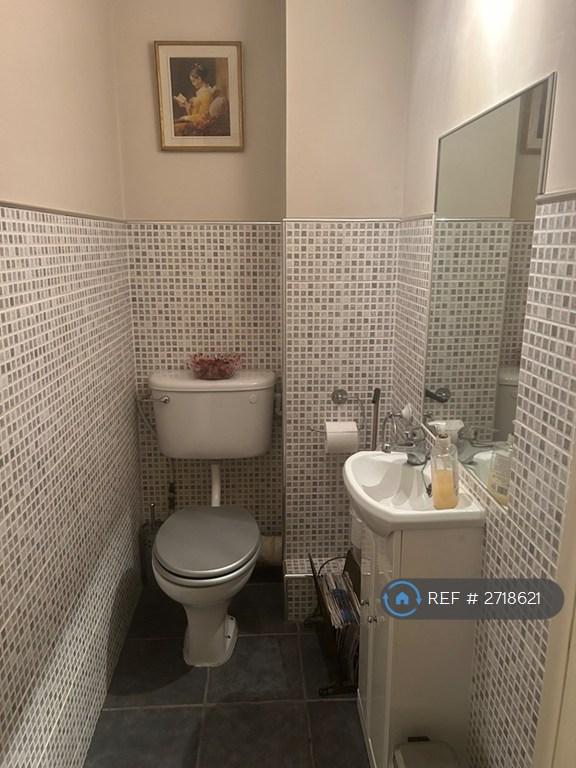 1 bedroom in Kingdon Road, London, NW6 (#2718621)