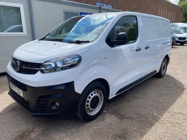 2022 72 Reg Vauxhall Vivaro Dynamic MWB 1.5 Turbo D Euro6 Air Con Plus VAT