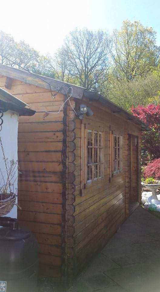 Professional Painter & Decorator – Over 25 Years’ Experience