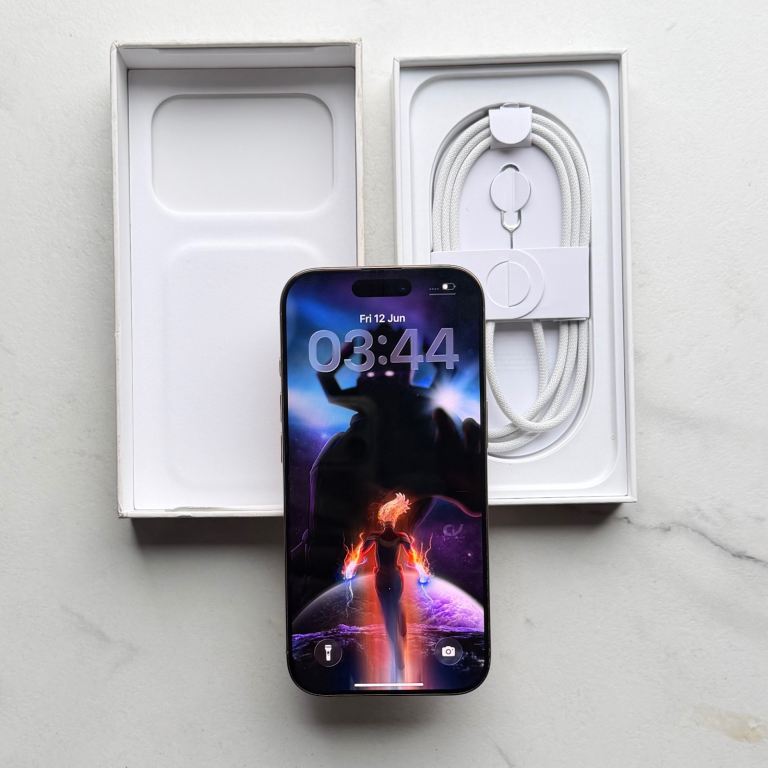 iPhone 16 Pro 128GB Unlocked (Excellent Condition) With Box & Charger