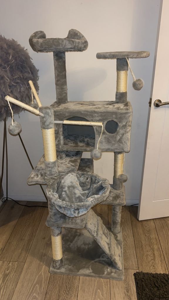Cat tree 
