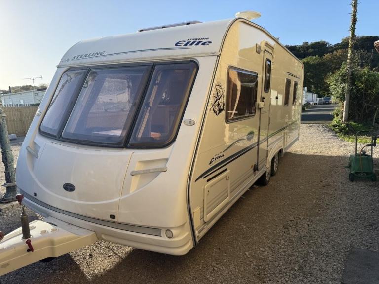 2004 STERLING ECCLES ELITE EXPLORER 4 berth fixed Island bed
