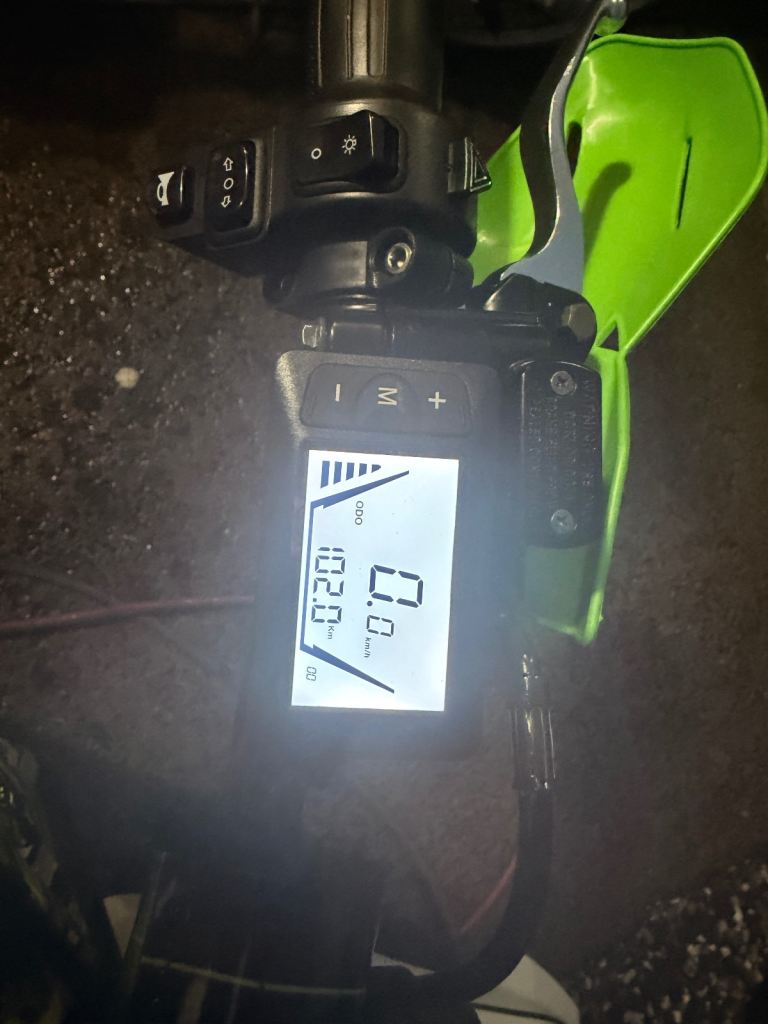 Vipcoo h3 dirt bike 4 weeks old bought it brand new 19th november 