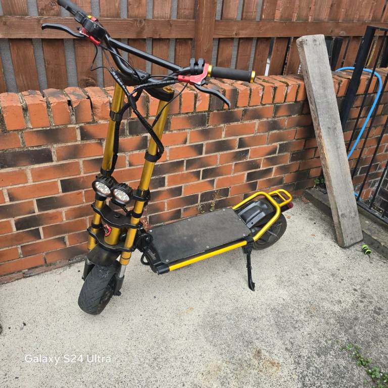 Kaabo Wolf King 11 Pro Electric Scooter