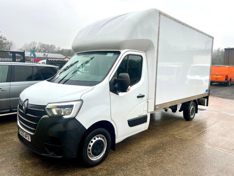 Renault Master 2.3 145ps L3 LWB Luton with Tail lift 2023/23 Registration 