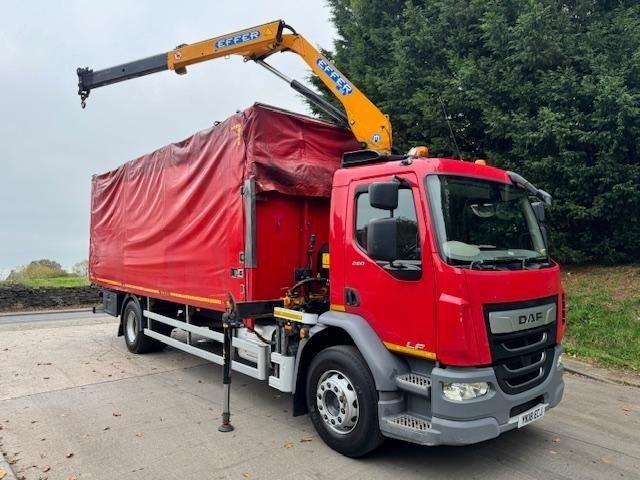 2018 18 DAF LF 260 Euro 6 24ft sliding roof flat bed Effer 100 remote crane