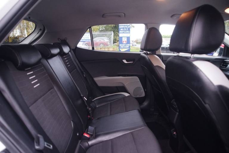 2022 Kia Stonic 1.0 T-GDi MHEV Connect SUV 5dr Petrol Hybrid Manual Euro 6 (s/s) (118 bhp) HATCHB...