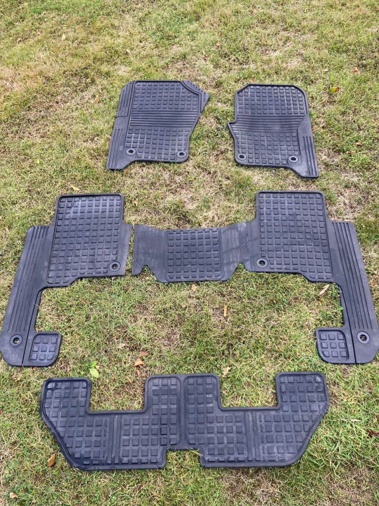 Full Floor mat set for Land Rover Discovery 3 / 4