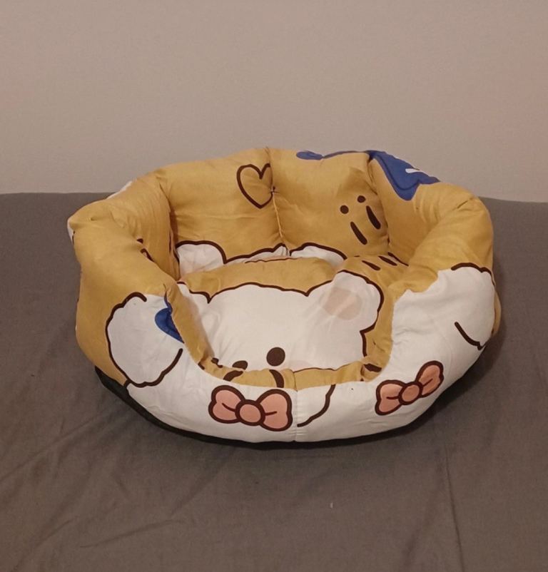 Cute Cartoon Bear Plush Pet Bed for Small Cats / Dogs