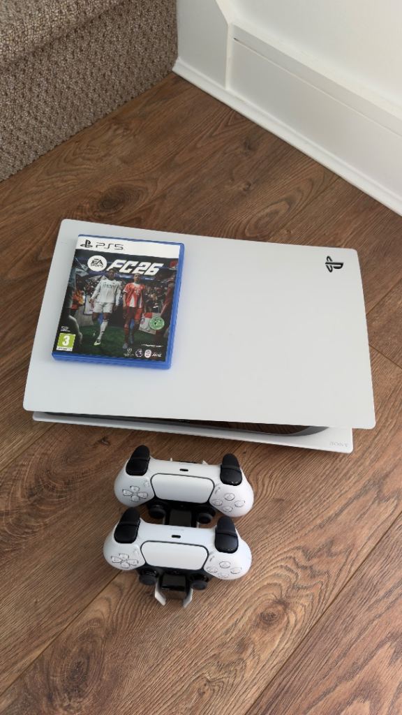 Sony PlayStation 5 Disc Edition Bundle (CFI-1016A) + 2 Controllers + FIFA 26 + Dock