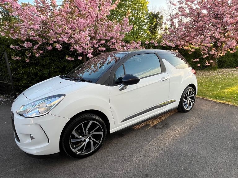 Citroen, DS3, Hatchback, 2015, Manual, 1560 (cc), 3 doors