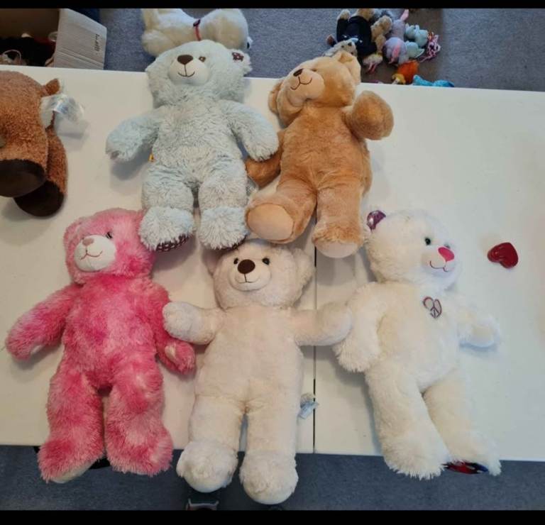 Large collection of 7 Build a Bear and 7 Small Fry bears and accessories 