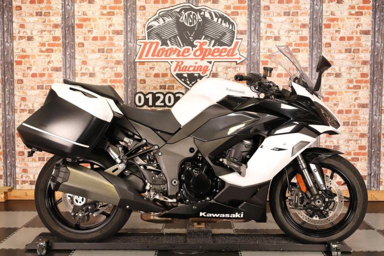 2021 KAWASAKI NINJA 1000 SX (ZX 1002 KLF) Z1000SX - ONLY 8,326 MILES - LUGGAGE